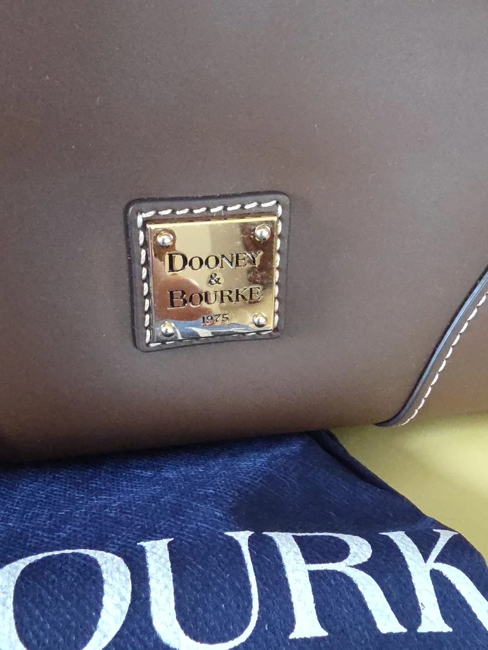 Beautiful NWT Dooney & Bourke Large Chestnut Leather Mila Tote 🤎🎁❤️